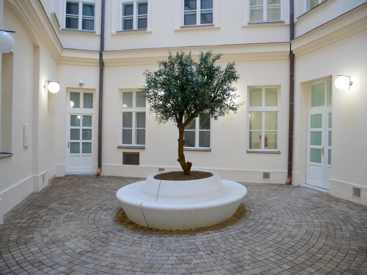 ברטיסלאבה Laurinska 1 Apartments מראה חיצוני תמונה