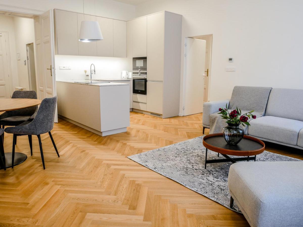 ברטיסלאבה Laurinska 1 Apartments מראה חיצוני תמונה